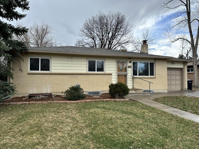 Building Photo - 6372 Iris Ct