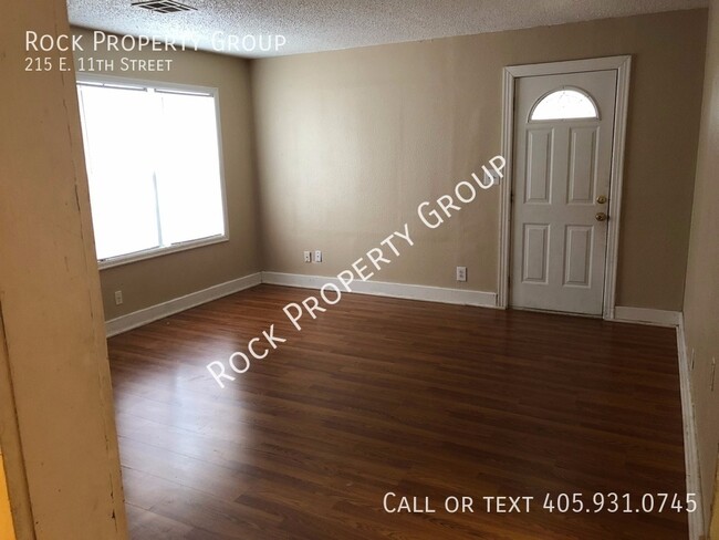 Building Photo - 4 bed 1 bath near the heart of downtown Sh...