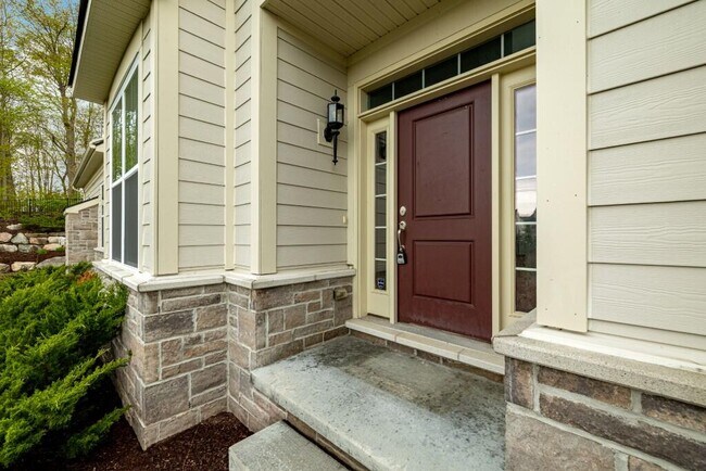 Foto del edificio - 3000 N Spurway Dr
