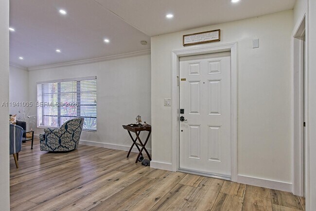 Foto del edificio - 10900 SW 124th St