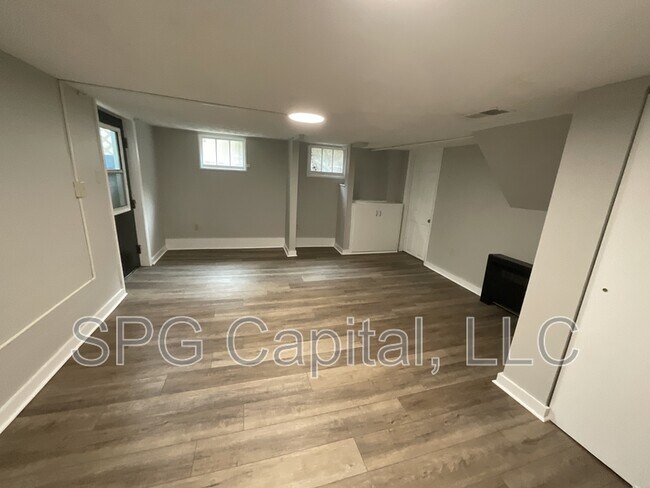 Foto del edificio - 58 E Stevens St