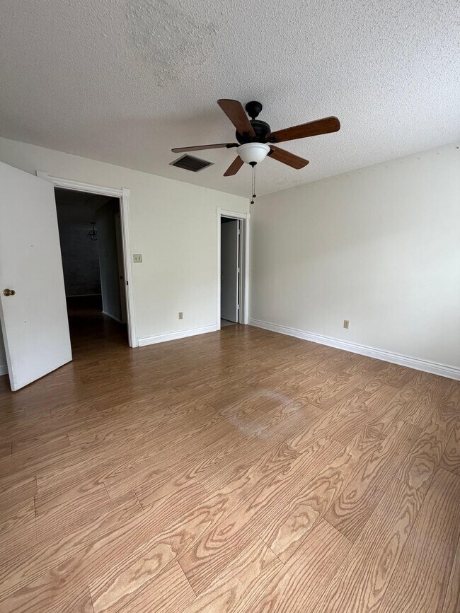 Foto del edificio - 1006 Wyoming Ct