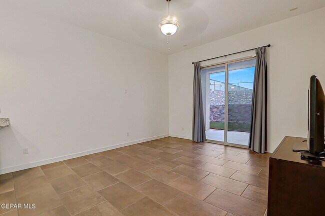Foto del edificio - 308 S Manzanita Dr