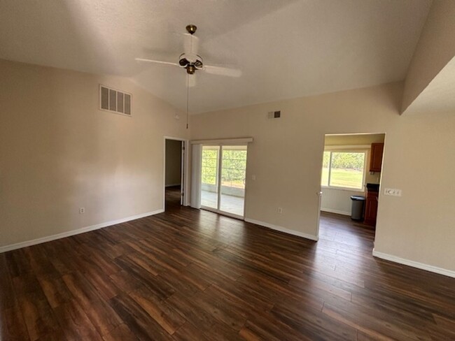 Building Photo - Serene 2 Bed 2 Bath Condo in The Heather
