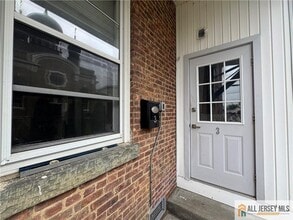 Building Photo - 64 Whitehead Ave