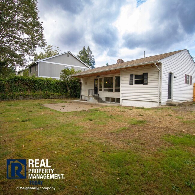 Foto del edificio - Charming 3 Bedroom Move In Ready!