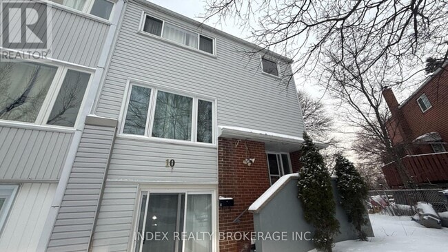 Building Photo - 10 Lynwood Ct