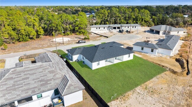 Building Photo - 4989-4991 Fairway Ct