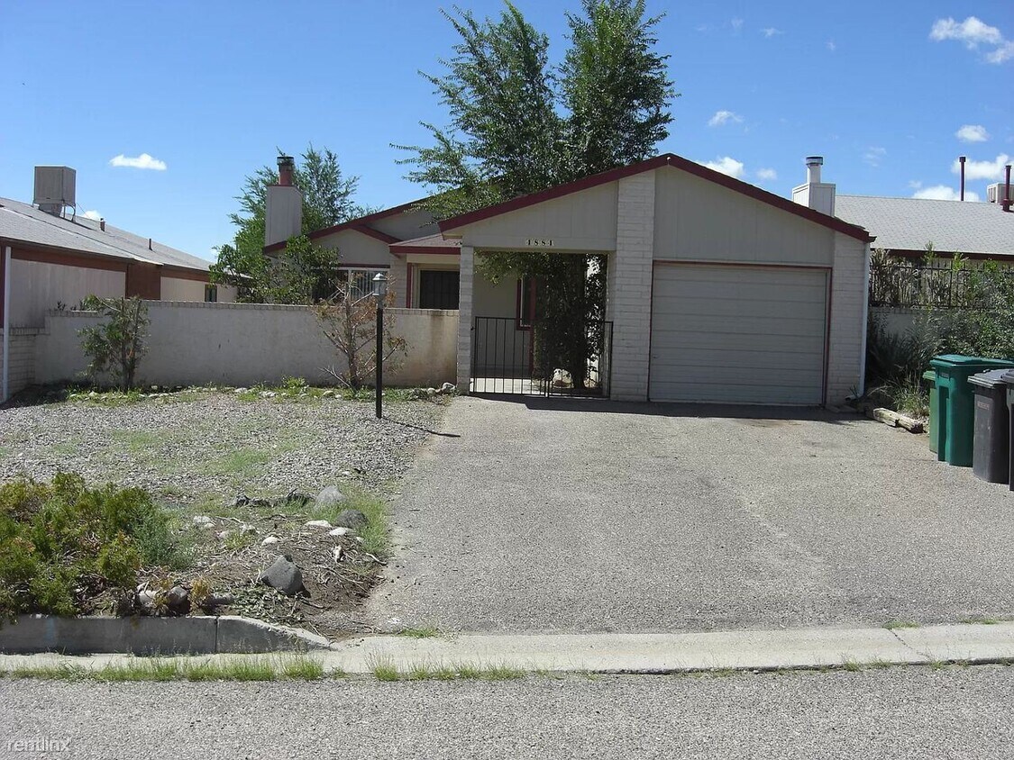 Primary Photo - 3 br, 2 bath House - 4884 Turquoise Dr NE
