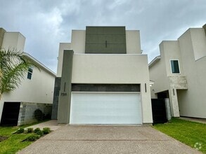 Building Photo - 7511 Cresta Bella St