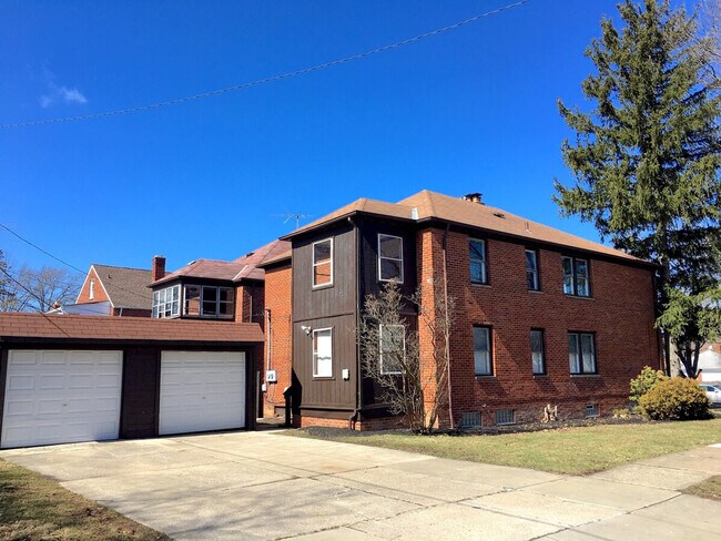 Foto del edificio - 2199 Cranston Rd