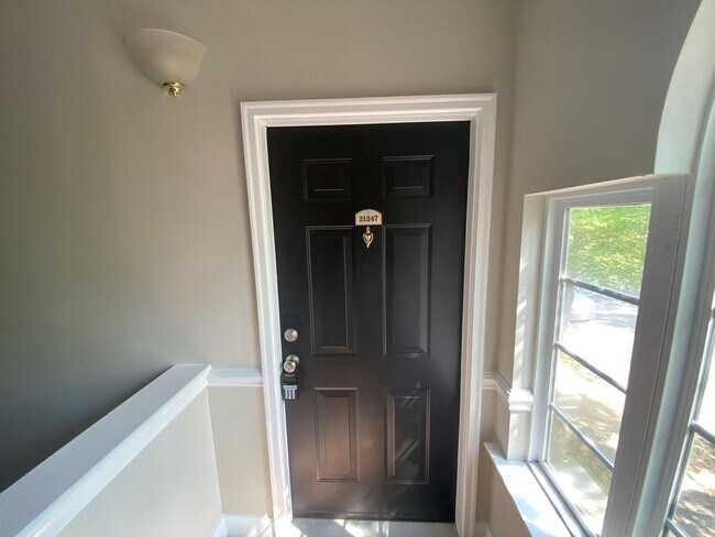 Foto del edificio - Move in Ready Condo located in the Mill Cr...