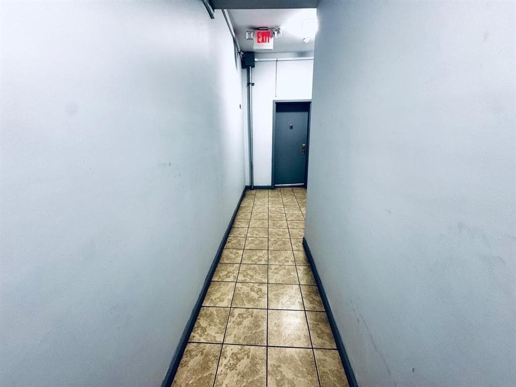Foto del edificio - 66 Tuers Ave