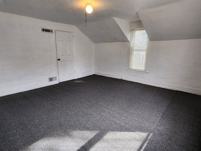 Foto del edificio - 612 6th St SW