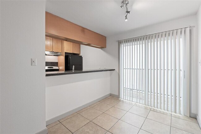 Foto del edificio - 1301 W Ben White Blvd