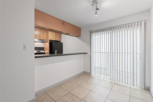 Building Photo - 1301 W Ben White Blvd