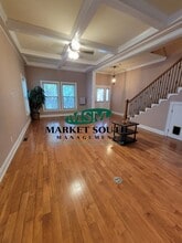 Building Photo - 518 W 37th St