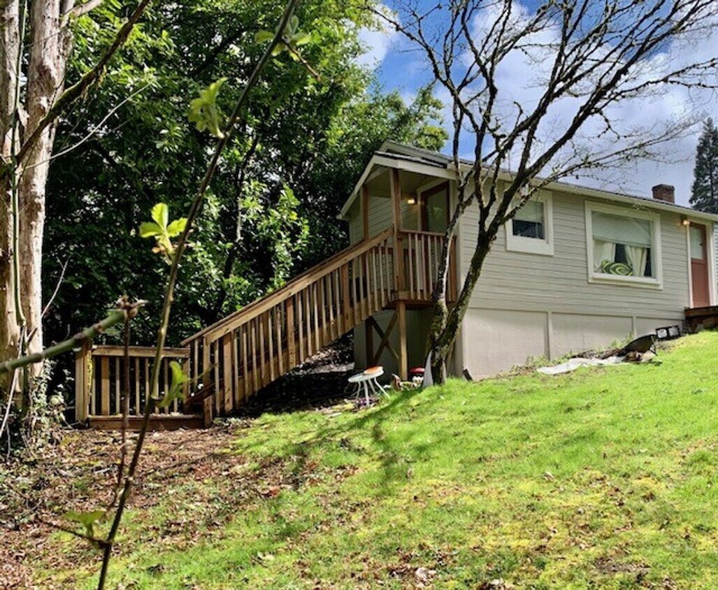 Foto principal - Cute Detached Studio in the Hillsdale Neig...