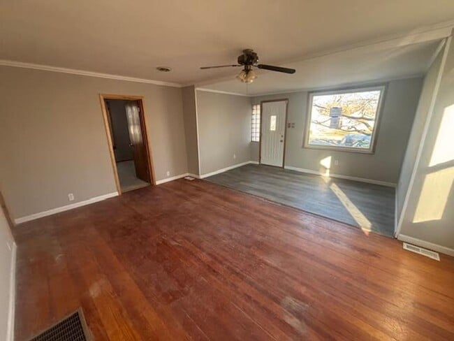 Photo - 2 Bedroom in Roxana Schools House