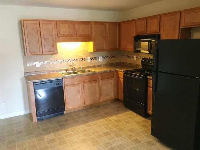 Foto del edificio - 512 Luxury Dr