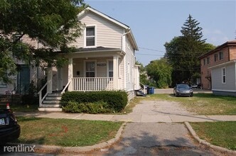 Building Photo - 809 S Division St