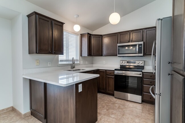 Building Photo - Beautiful Single Family Home for Rent in S...