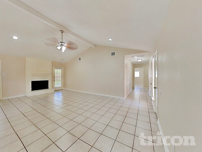 Building Photo - 7902 Battlepine Dr