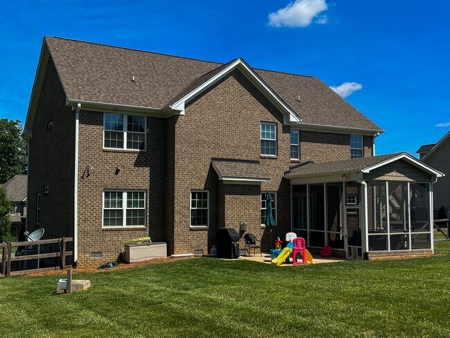 Building Photo - Gorgeous Summerfield 5 Bedroom, 3 Bathroom...