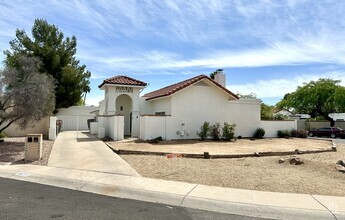 Building Photo - 15201 N 51st Wy