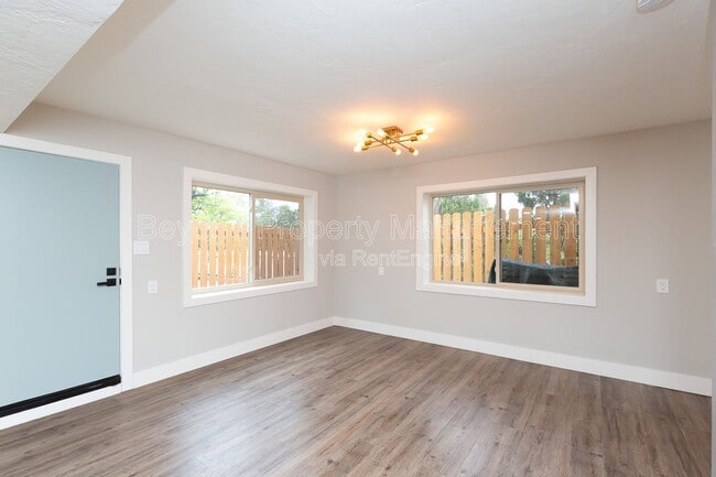 Building Photo - 5464 Gilbert Dr