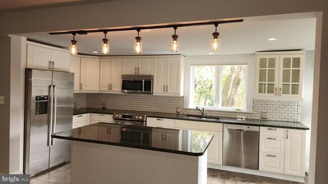 Foto del edificio - 1828 Fairview Rd