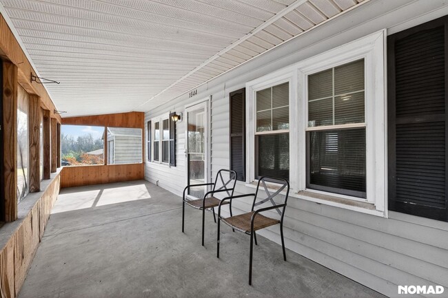 Foto del edificio - 1544 31st St Ct SE