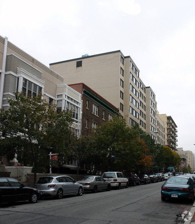 Foto del edificio - James Apartments