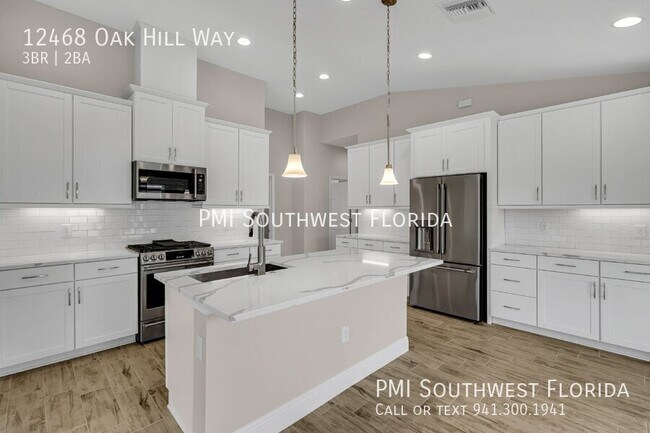 Foto del edificio - 12468 Oak Hill Way