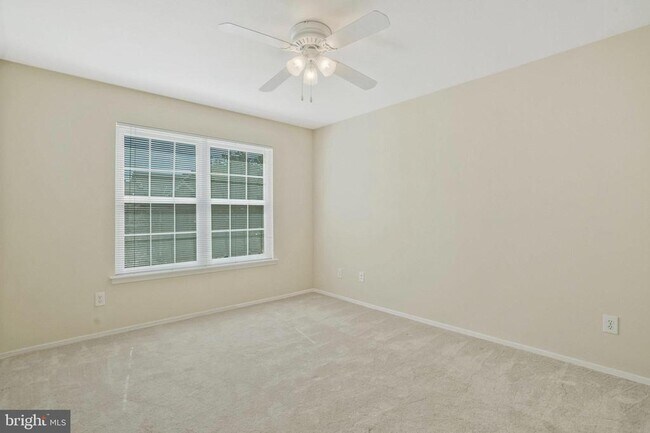 Foto del edificio - 3315 Wyndham Cir