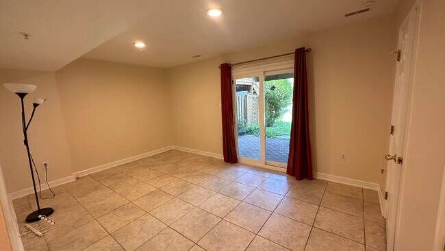 Building Photo - 7769 Blueberry Hill Ln