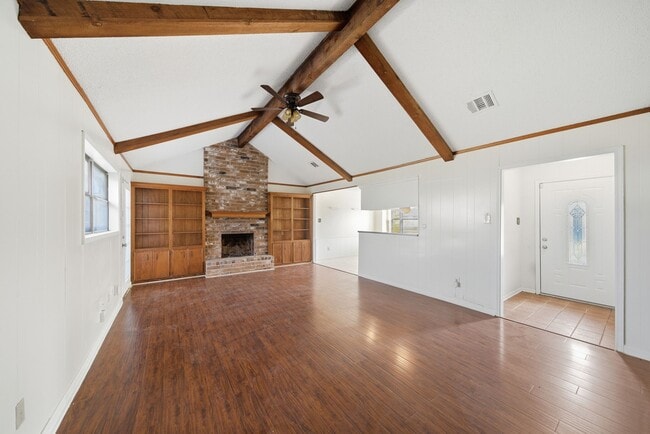 Foto del edificio - 122 White Cedar St