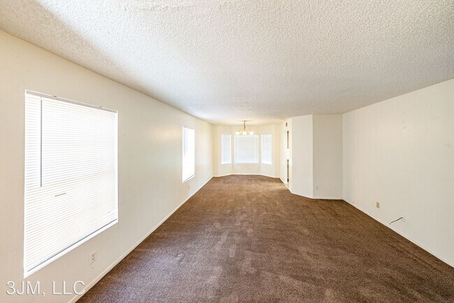 Building Photo - 4 br, 2.5 bath House - 6104 Warm River Rd