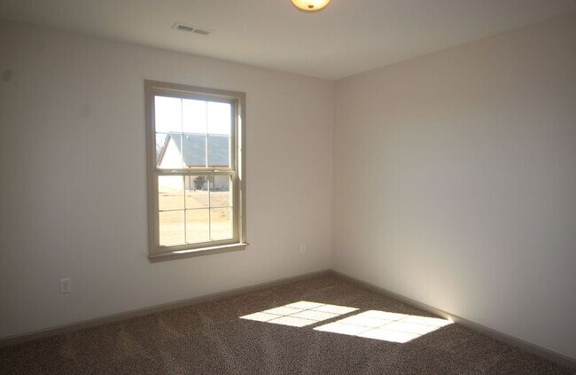Foto del edificio - 120 Sleepy River Rd