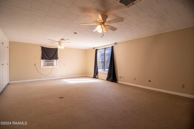 Foto del edificio - 102 Sunny Ln