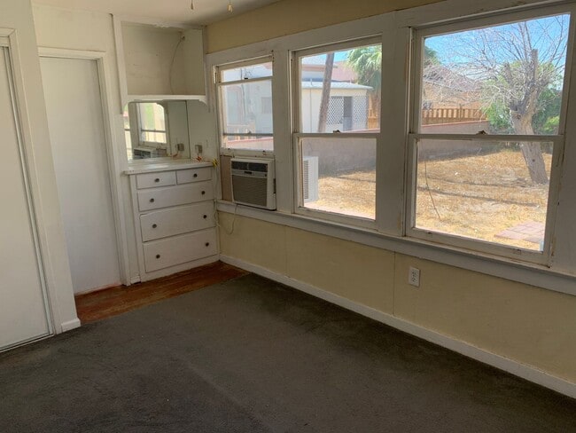 Foto del edificio - Spacious 3 bedroom house in Needles