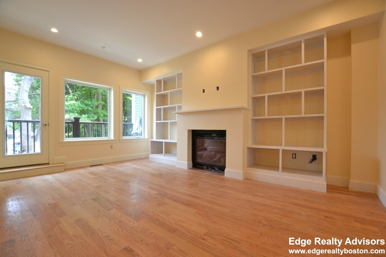 Photo - 118 Tremont St.