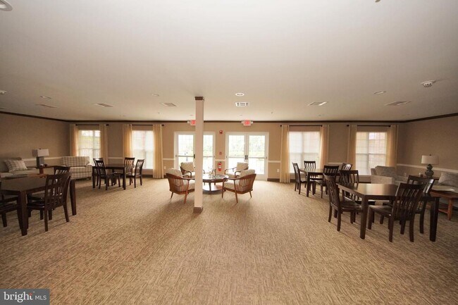 Building Photo - 2000 Colts Ln