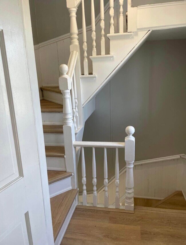Escalera compartida - 292 Grove St