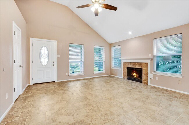 Foto del edificio - 17018 Dusty Mill Dr W