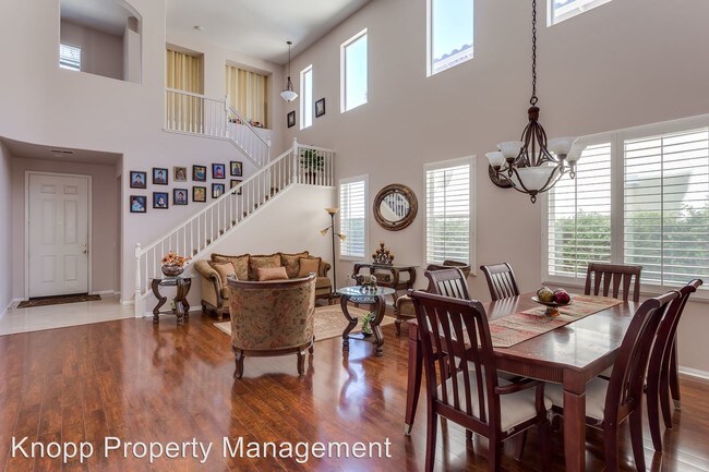 Building Photo - 1530 Brookside Ct