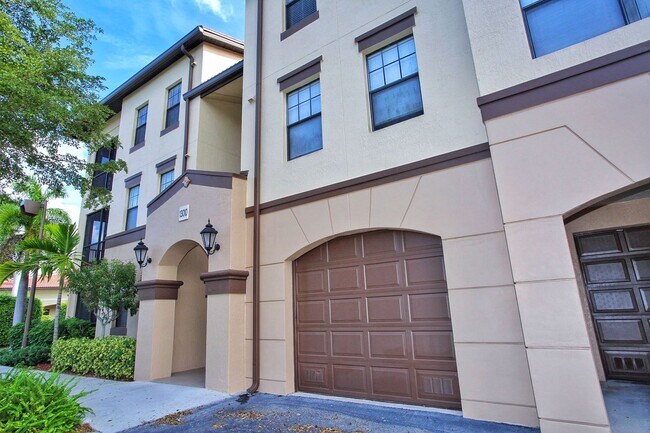 Foto del edificio - ***NORTH NAPLES***2 BEDS/2 BATHS/***UNFURNISHED ANNUAL***