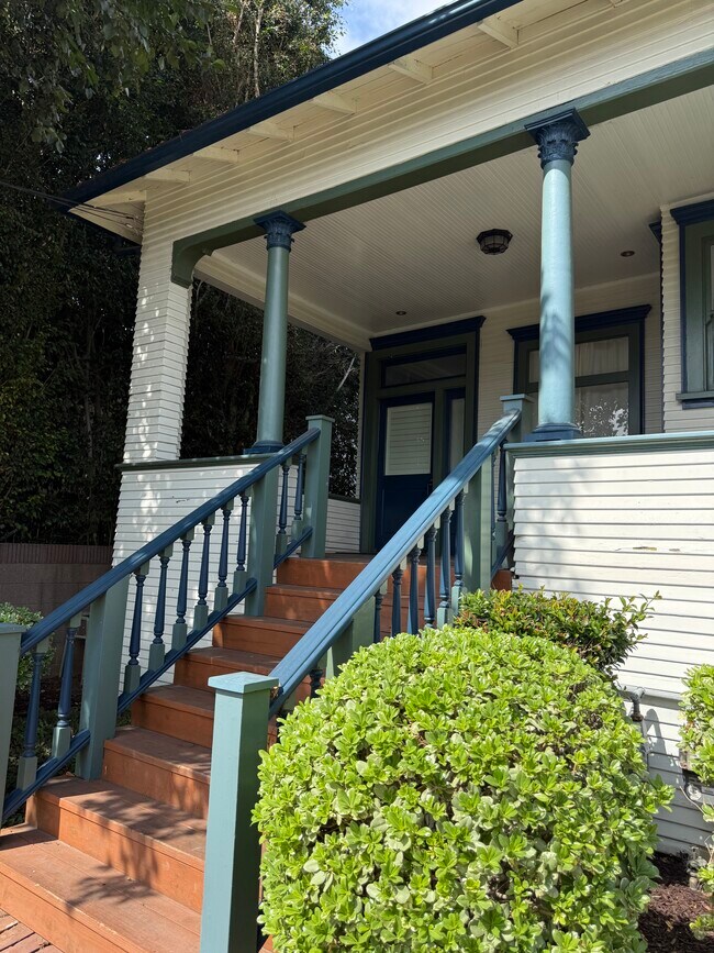 Foto del edificio - 629 Belmont Ave