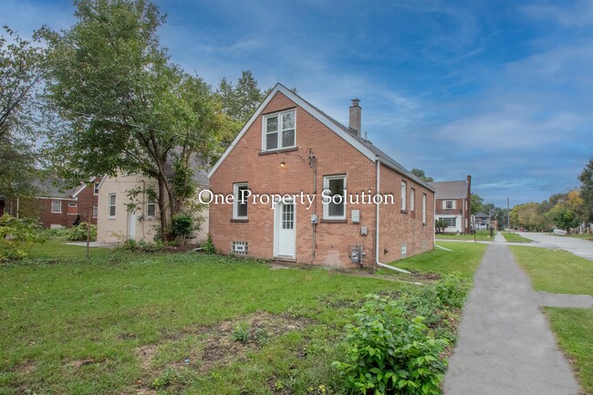 Building Photo - 603 Ohio St