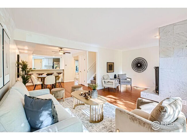 Living room - 1115 35th St
